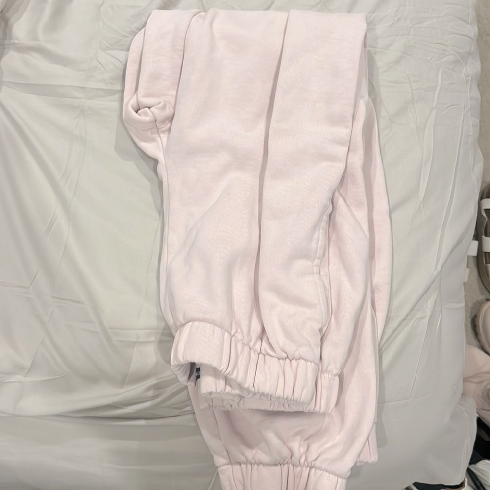 Light pink Brandy Melville sweatpants